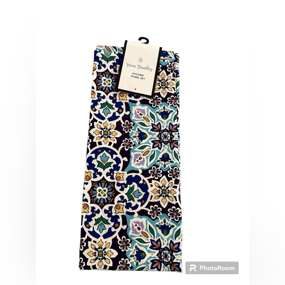 Vera Bradley Kitchen Towels in Lisbon Medallion Cool Set of 2 - Picture 1 of 3